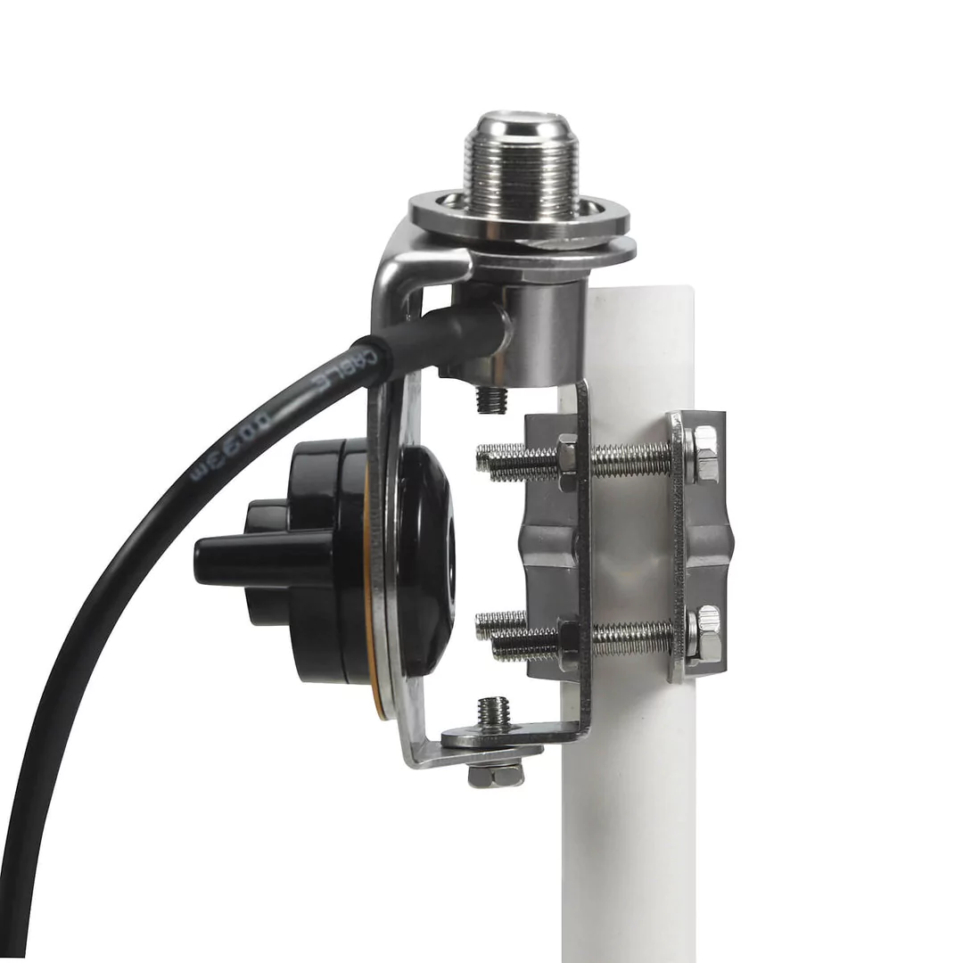 Quark-Elec AS02 AIS/VHF Antenne met kabel en rvs railmount