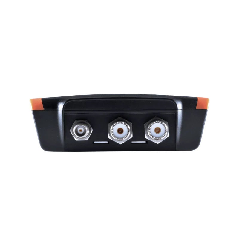 EmTrak B953 5w AIS Transponder + splitter en A32 WiFi NMEA2000 converter